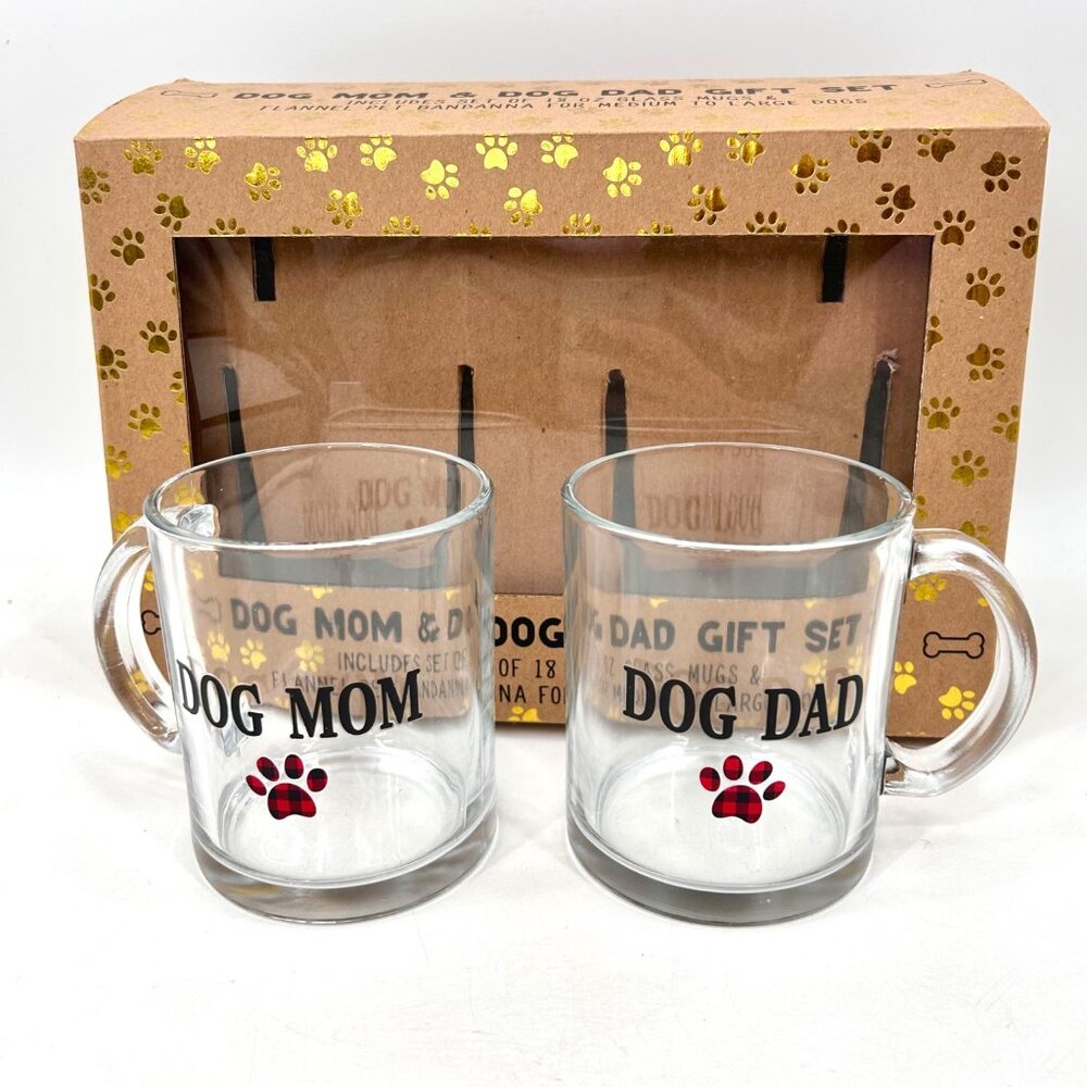 NIB GIFT SET OF 2 DOG MOM DAD GLASS MUGS RED BLACK PLAID PAW PRINT NO BANDANA